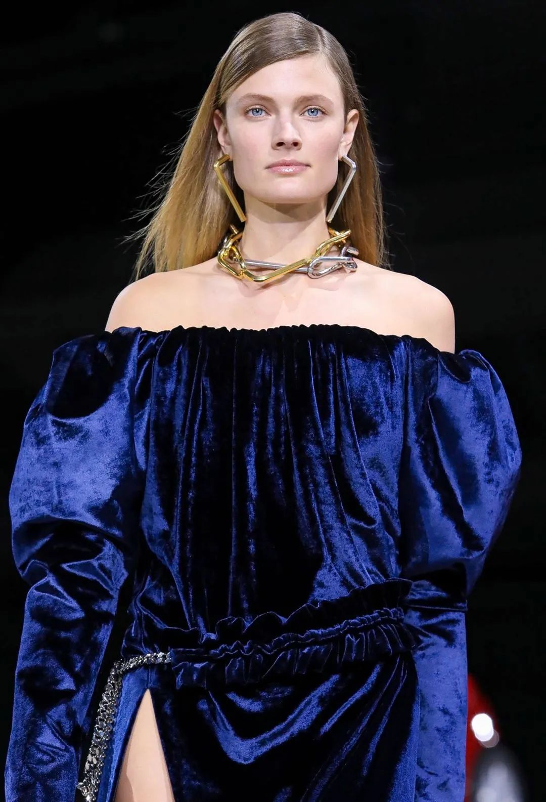 珍珠耳钉优雅永不过时,经典大方的耳钉