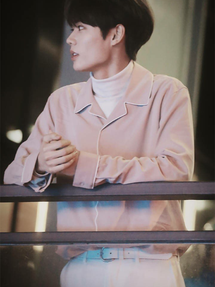 林彦俊湿发造型,林彦俊的穿搭是男生标准吧