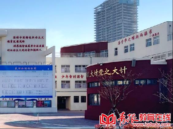 青岛小升初六十一中,青岛六十一中教室