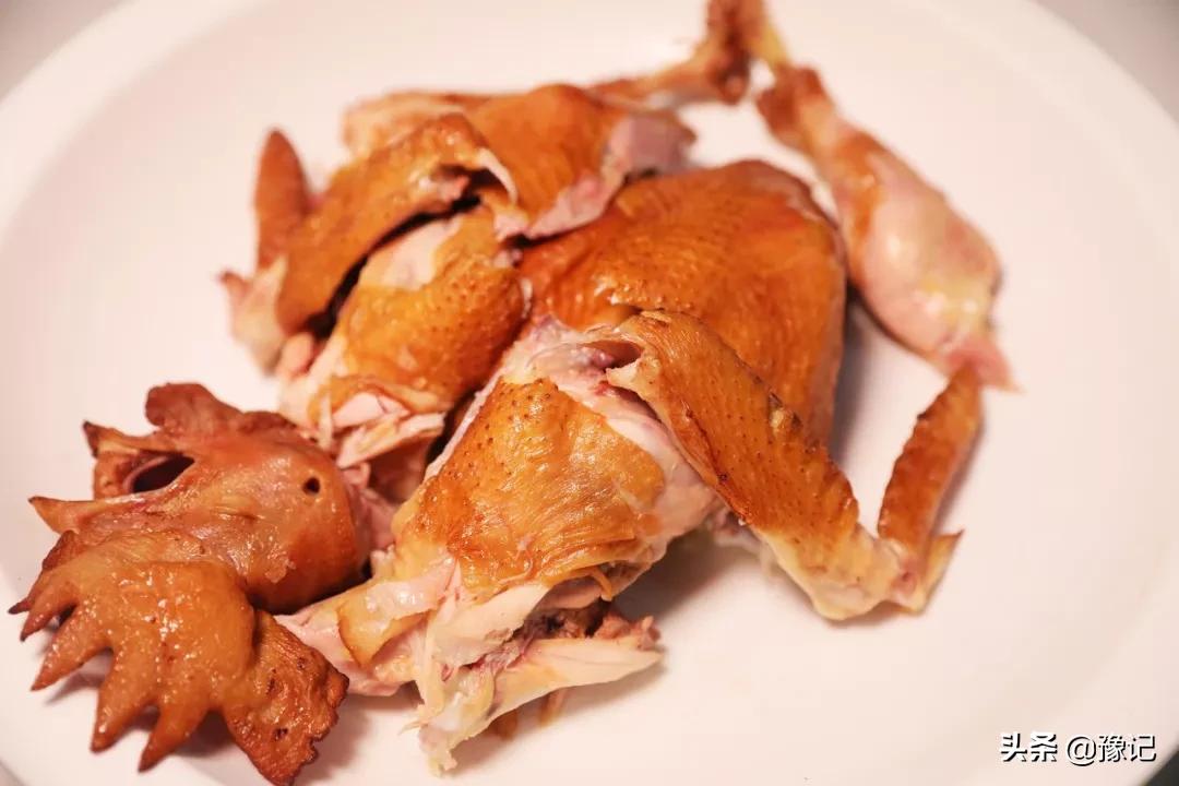 鸡为什么会吃鸡呢,鸡有没有智商该不该吃鸡