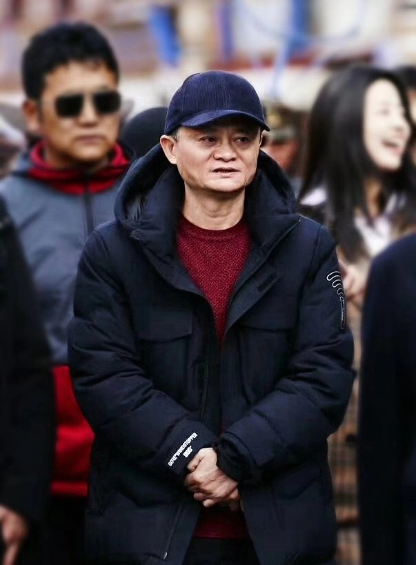 波司登设计师联名系列,爱马仕与波司登多少钱