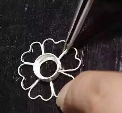 0.5g的黄金容易变形吗,0.5g黄金有多少