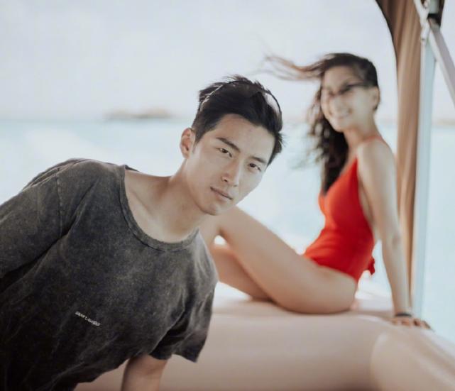 赌王何超莲年轻美照,赌王何超莲最美照片