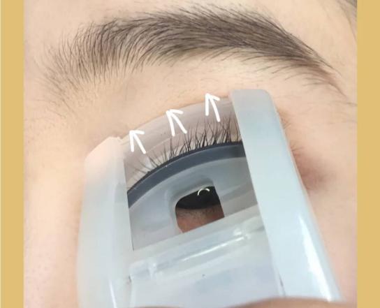 睫毛夹一下就掉了,睫毛夹一会就塌了