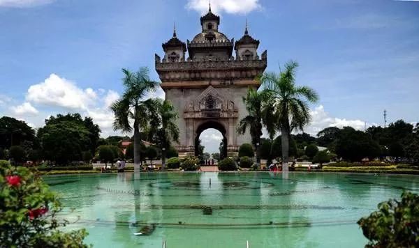 昆明飞哪个景点的机票最便宜,昆明飞上海最便宜的机票