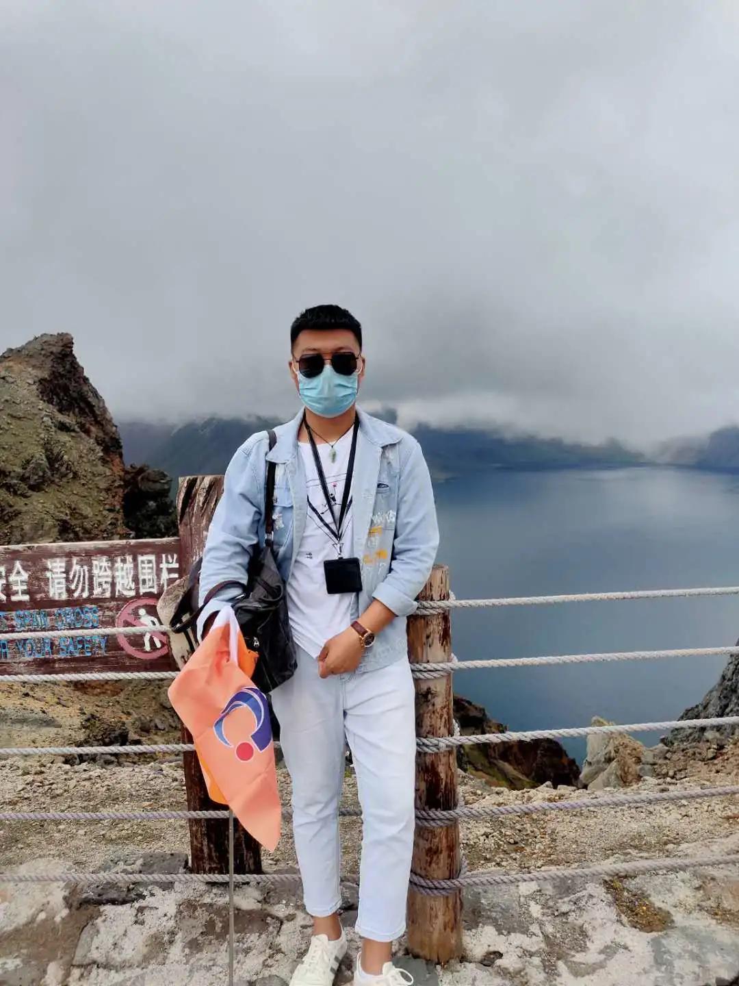 我们终将上岗,香港回归你们下岗我们上岗