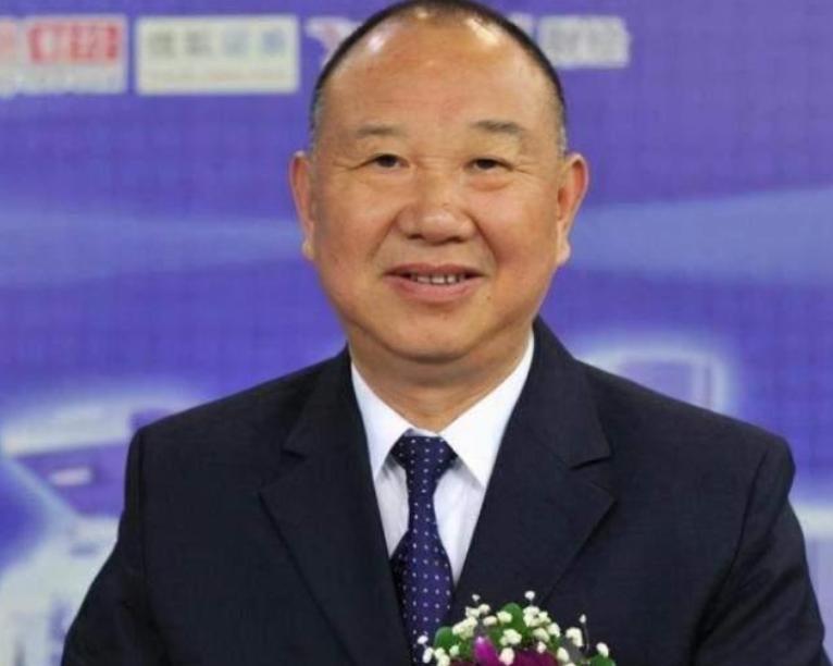 奇才戴文军，靠“偷师”反超周黑鸭，年赚40亿，全国门店上万家