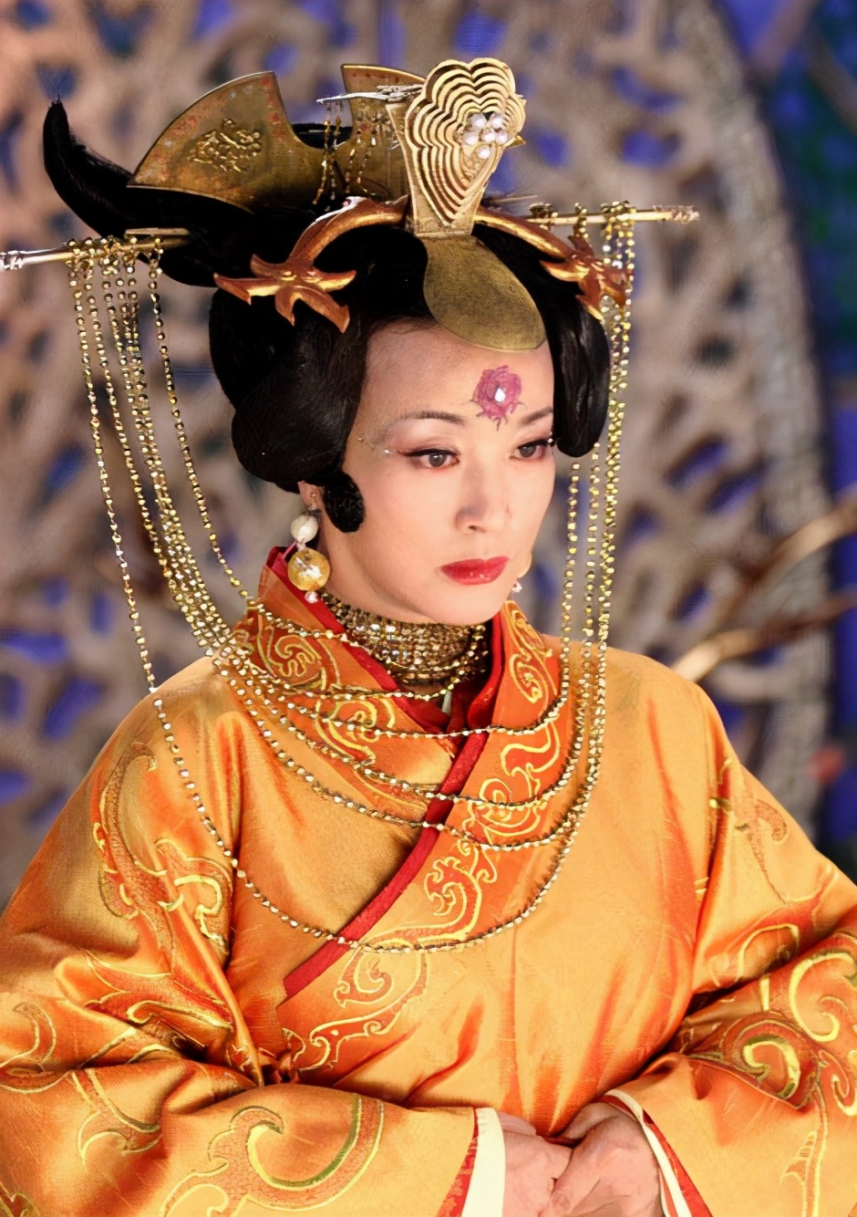 刘晓庆出狱后演戏,刘晓庆出狱后怎么还债