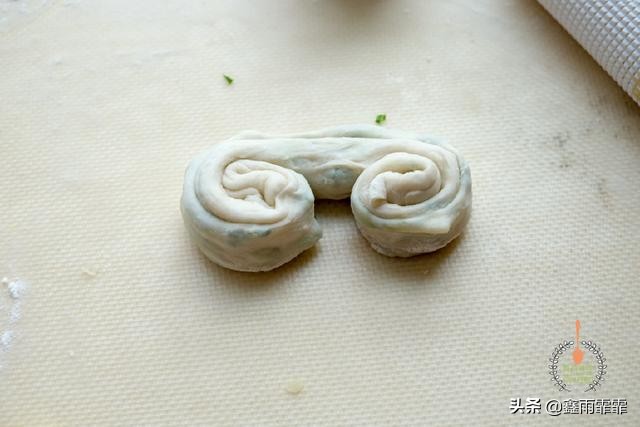 葱花饼又酥又好吃,葱花饼儿童