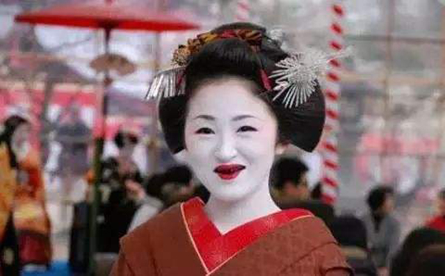 引眉、粉面、染齿,源于大唐的日本化妆术,为何会和大唐不一样?