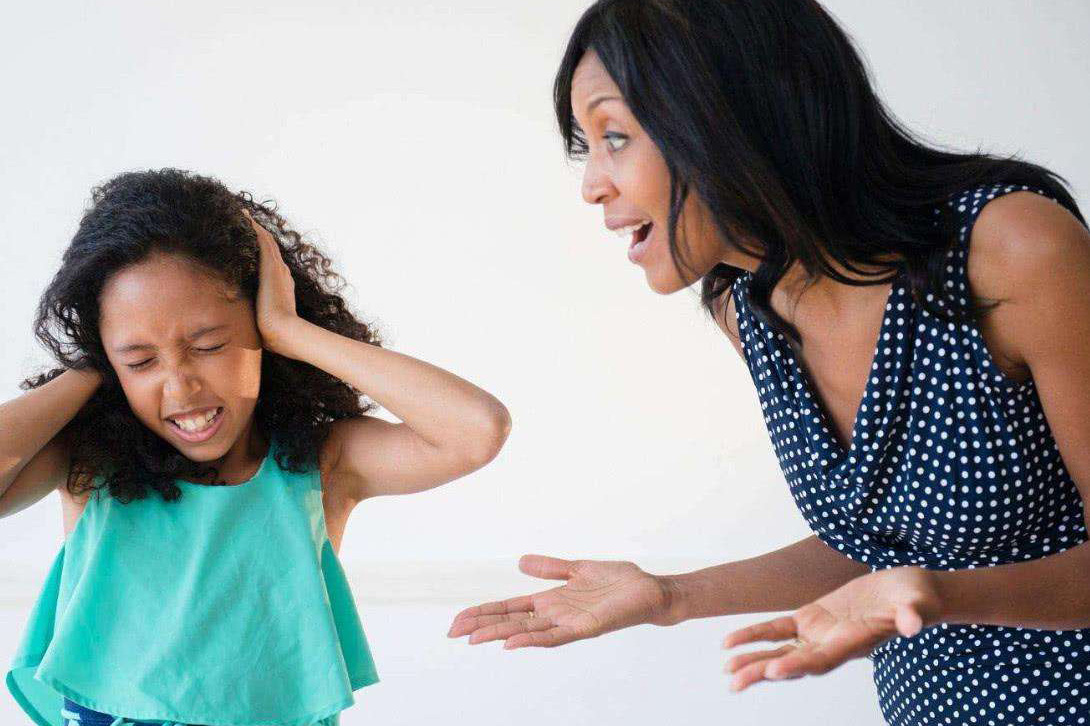 孩子犯错被打都不肯承认错误,孩子犯错误该如何批评