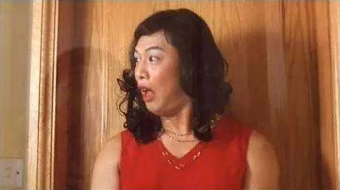 被星爷“报复”骗去跑龙套，只是因为初中同桌时比星爷帅