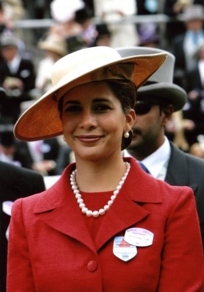 迪拜王妃哈雅离婚,迪拜王妃哈雅最新照片