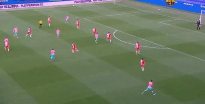 友谊赛简评：中场的衔接出现问题，前场的默契还要增强