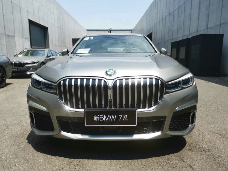 奔驰s级试驾难走的路,奔驰s级最恐怖的一款车