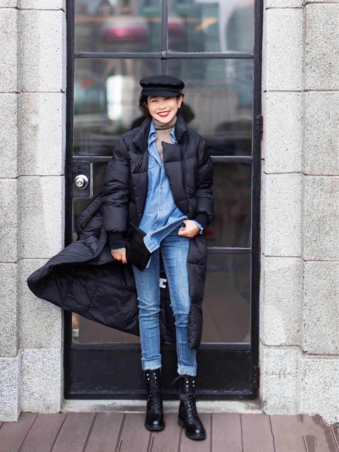 黑羽绒服怎么清理灰尘的,羽绒服表面有灰尘怎么回事