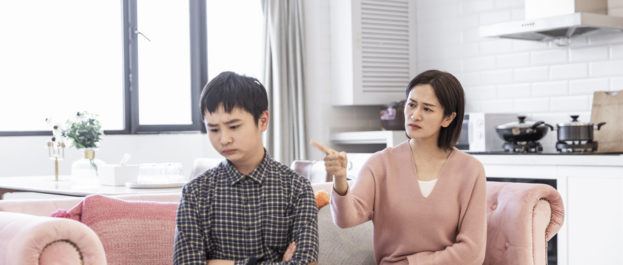 高一孩子叛逆父母怎么教育,高中叛逆期家长怎样引导孩子