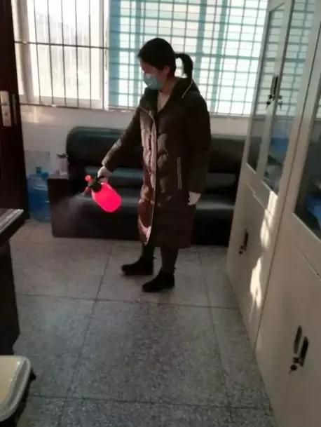 抗击疫情党员全心全意为人民服务,抗疫第一线党员勇担当