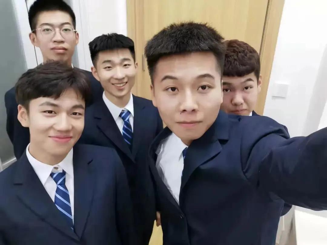 哈尔滨广厦学院蜜雪冰城,北国风光哈尔滨