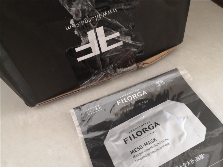 怡丽丝尔眼霜和悦薇眼霜有啥区别,怡丽丝尔眼霜和悦薇眼霜哪个好用