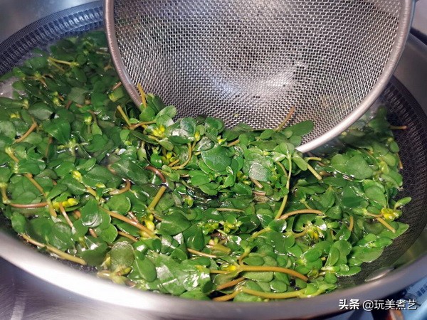 如何做出更美味的土豆香菇鸡,黄焖鸡加土豆香菇最下饭菜