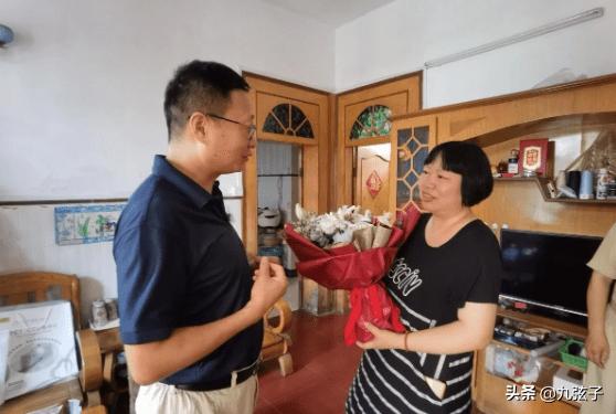 从靶位上睡觉睡醒拿亚军到奥运会首金得主，00后的杨倩经历了啥？