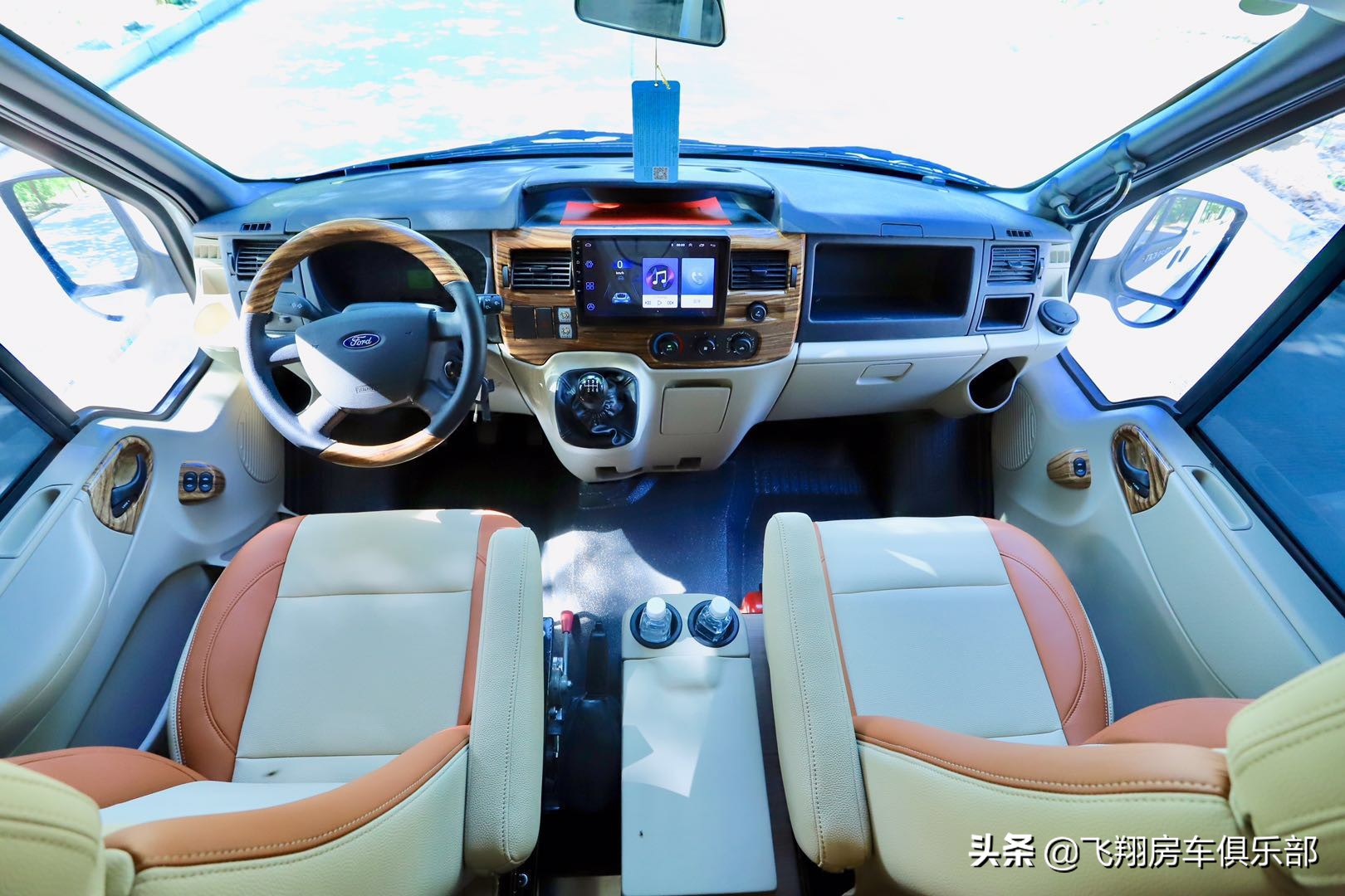 福特进口3.5tt双涡轮增压四驱房车,低调新福特全顺