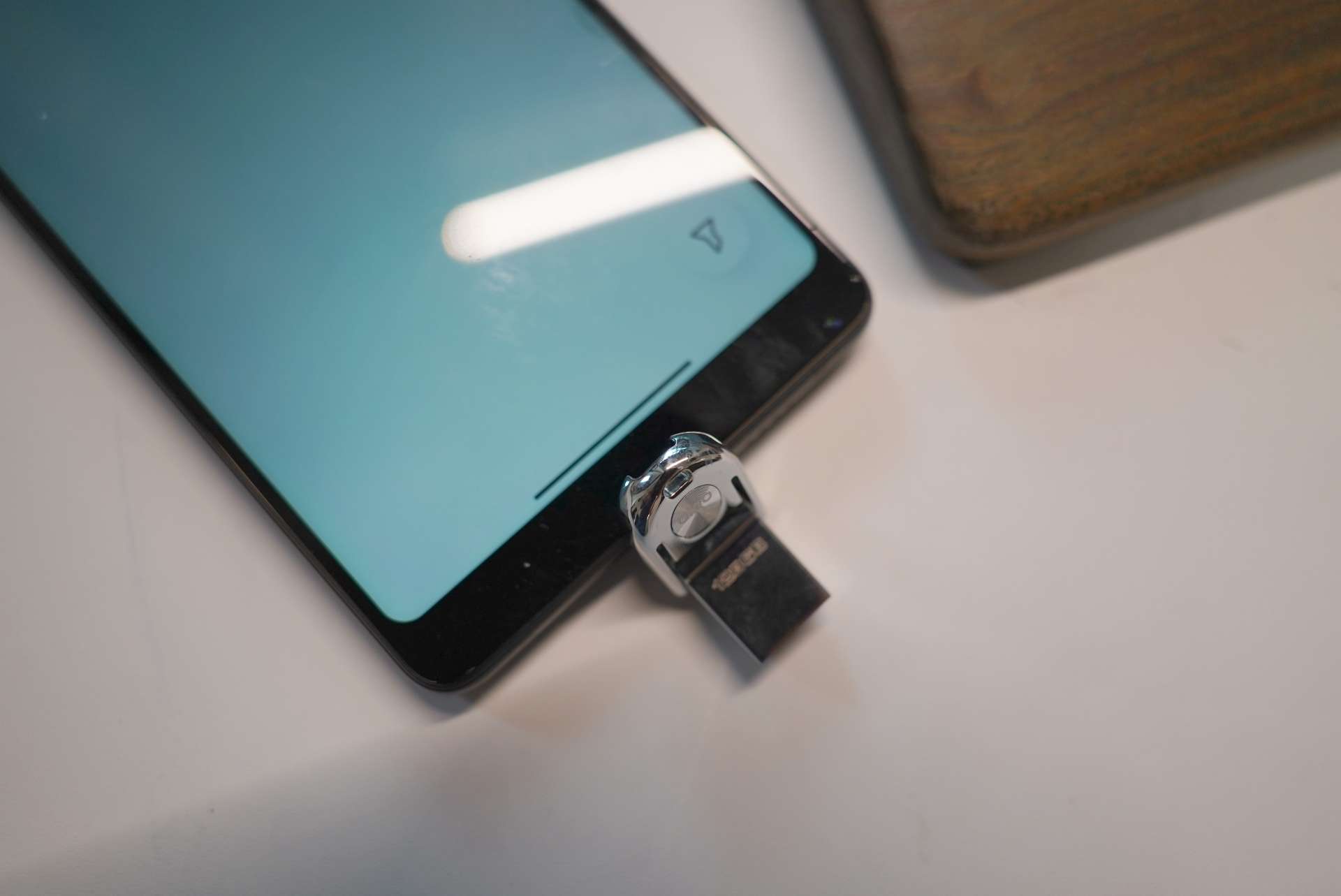 爱国者手机u盘无法使用,爱国者u盘连接手机不显示容量