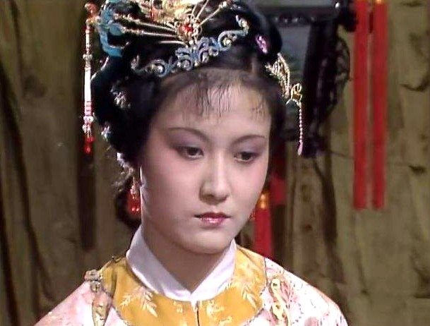 迎春是邢夫人亲生的吗,迎春的母亲是邢夫人吗