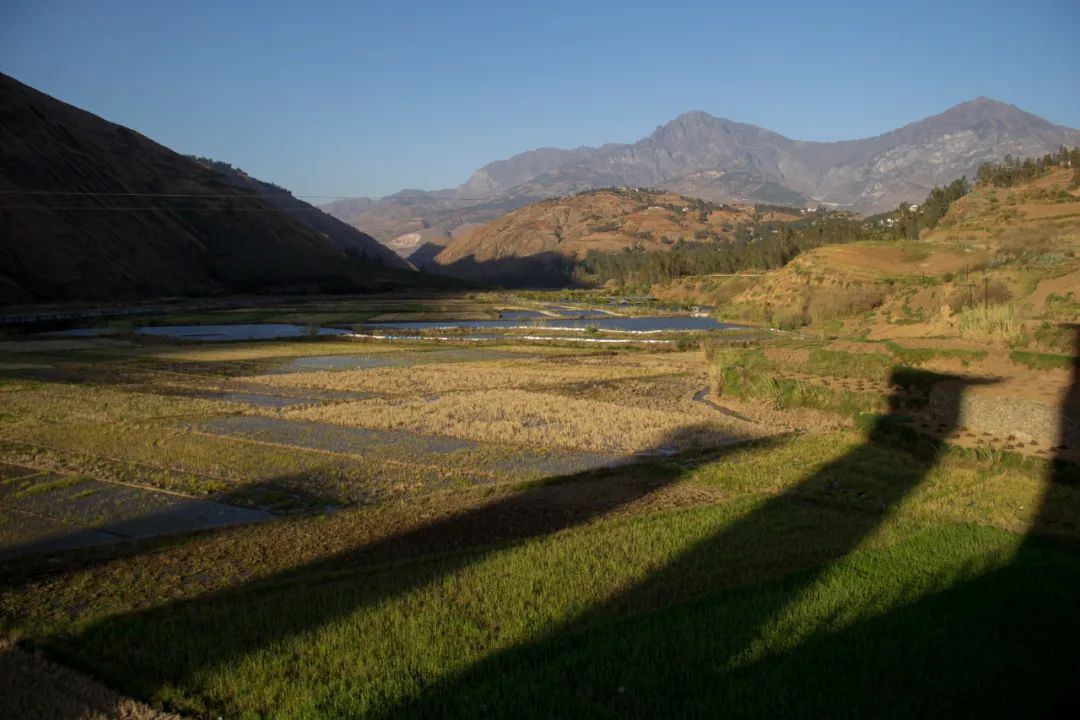 东川红土地在哪里观赏最好,昆明东川红土地攻略
