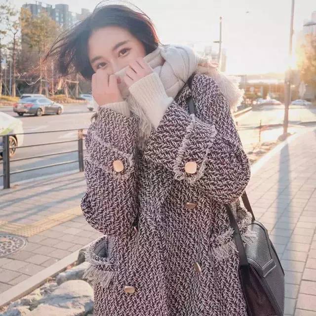 不是我吹，今年毛呢外套确实比貂绒好看，尤其适合小个子女生穿