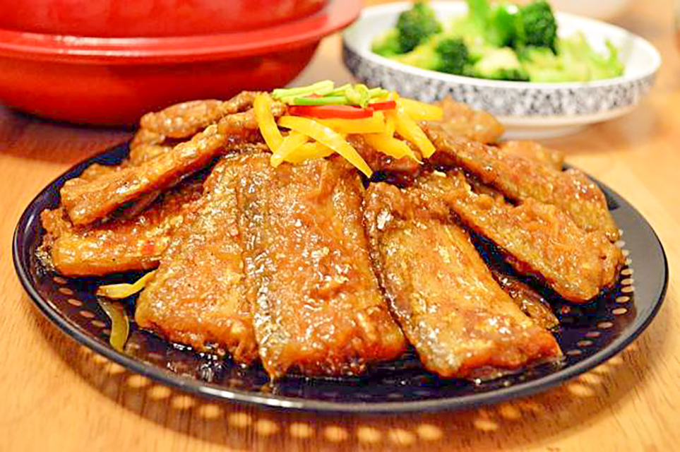 炖鱼后加醋,炖鱼料秘制酱汁