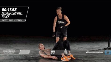 *辱侮**中国肌肉男的身材？网友：呸，你不配