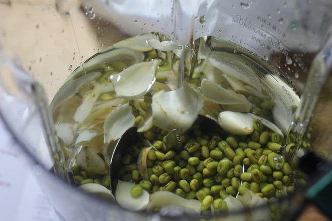 孩子隔三差五就中暑有啥调理办法,天气太热出门喝什么药防暑