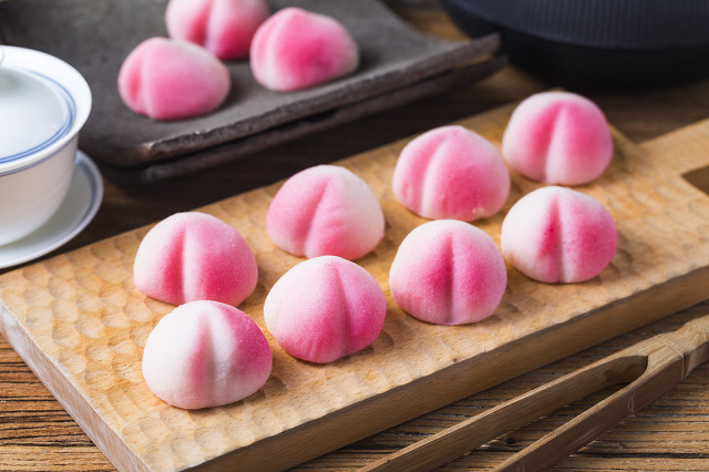 家里老人过大寿寿桃,老人过生日做几个寿桃