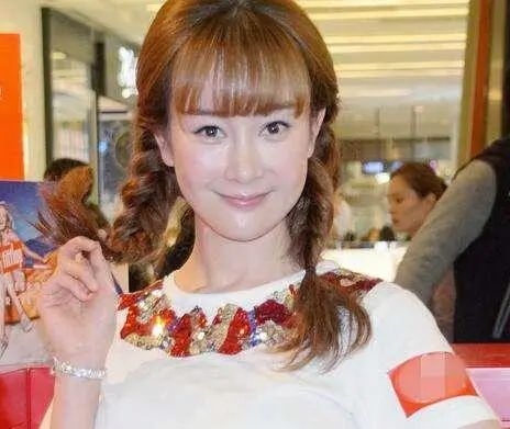 19岁大红却自毁名声,整容、当小三还撕原配太嚣张