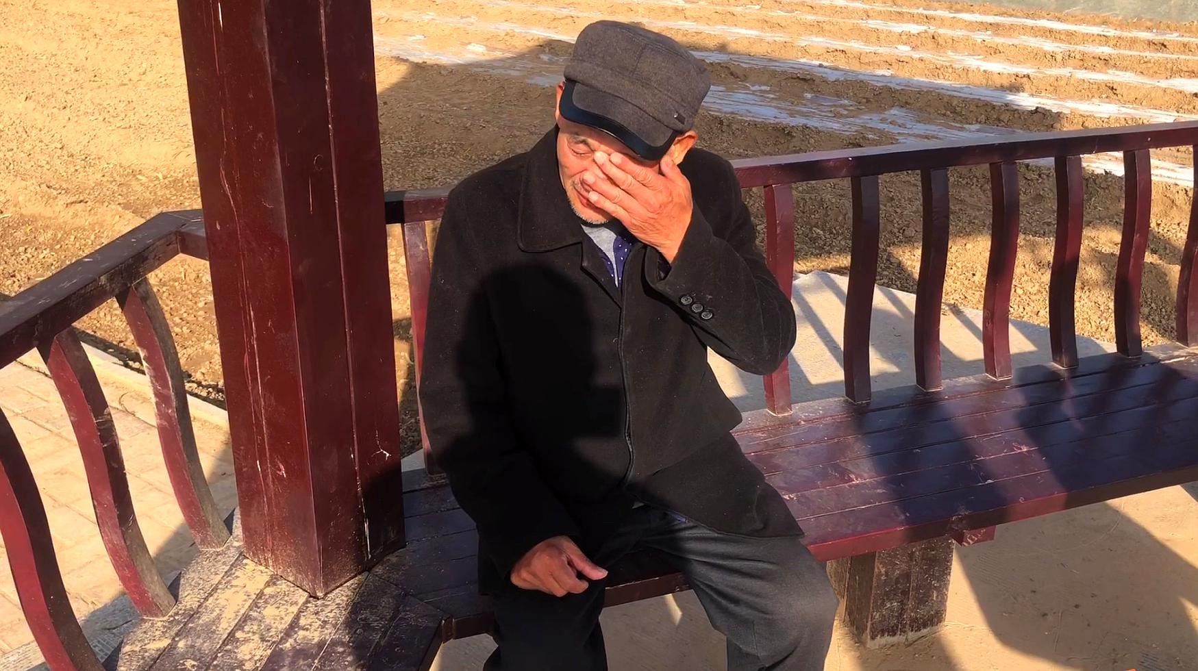 河南农村老伯埋怨自己“话太多,管太宽”害得儿子离了婚,咋回事