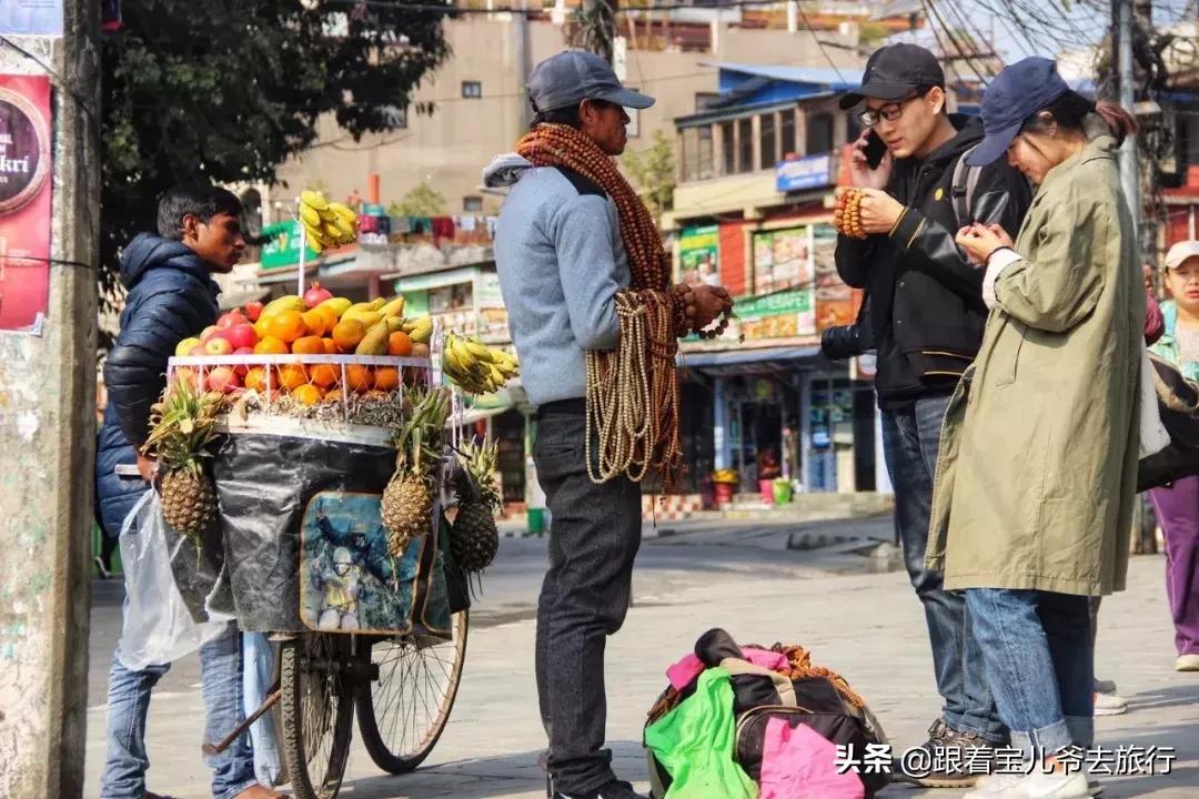尼泊尔购物天堂泰米尔,尼泊尔加德满都街边买东西