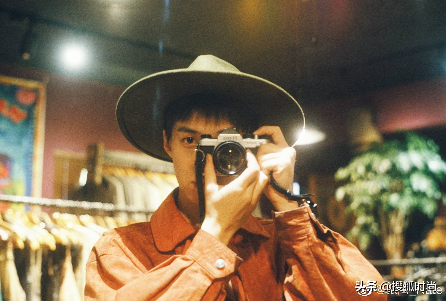 请接收这份张腾带来的国潮配饰搭配指南|中国风格·时尚微综艺