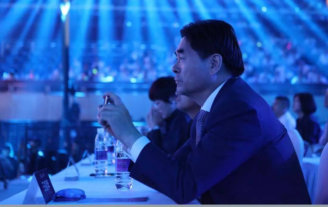 王振华猥亵儿童被判5年是否过轻？法学专家解读四大争议