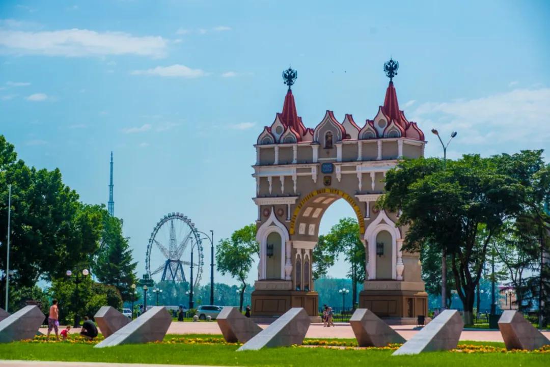 黑河挨着哪里,黑河远方文学