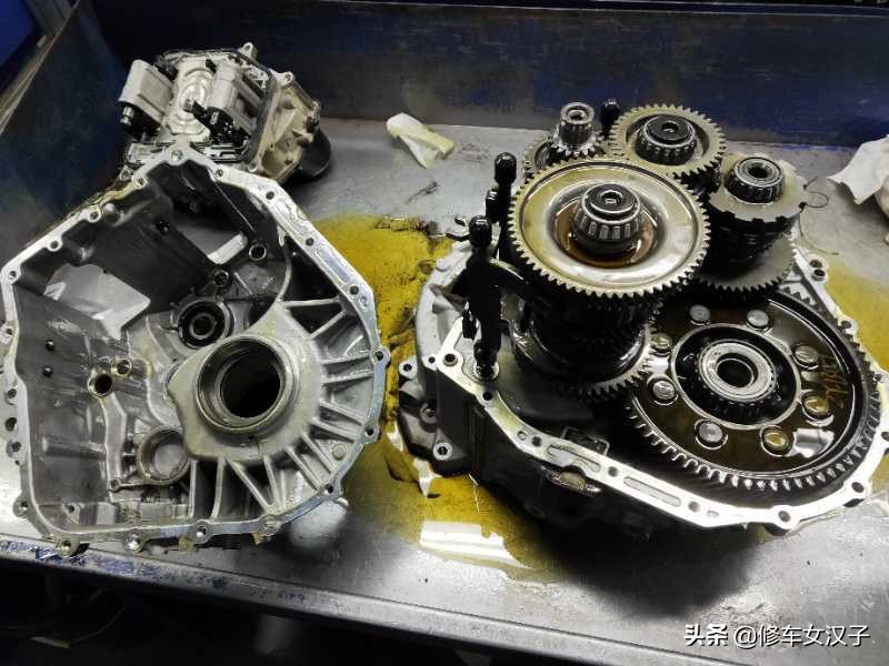 自动挡变速箱坏了可以改成手动挡,自动挡变速箱油不换什么症状