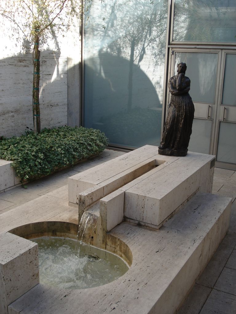 金贝尔美术馆怎么样,美国现代建筑师路易康的作品