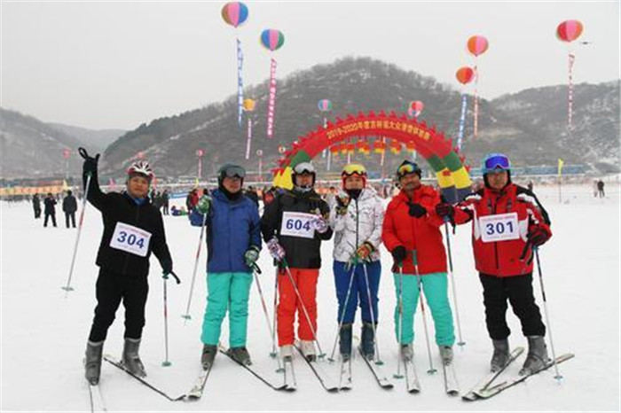 四平叶赫皇家山滑雪滑草场,四平皇家山滑雪场