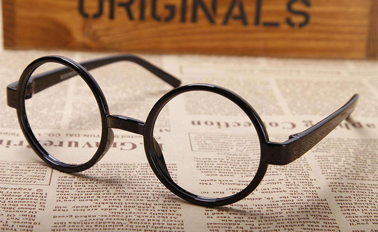 眼镜片模糊了怎么清洗,眼镜镜片特别脏怎么处理