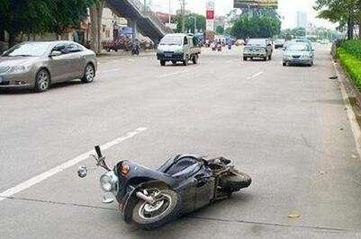 电动车骑着突然不动了怎么办,电动车骑着骑着就骑不动了怎么办