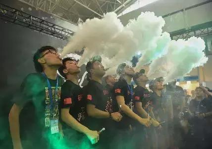 就靠卖它,每个员工拿到年终奖900万!杭州很多小年轻疯狂迷上,然而……