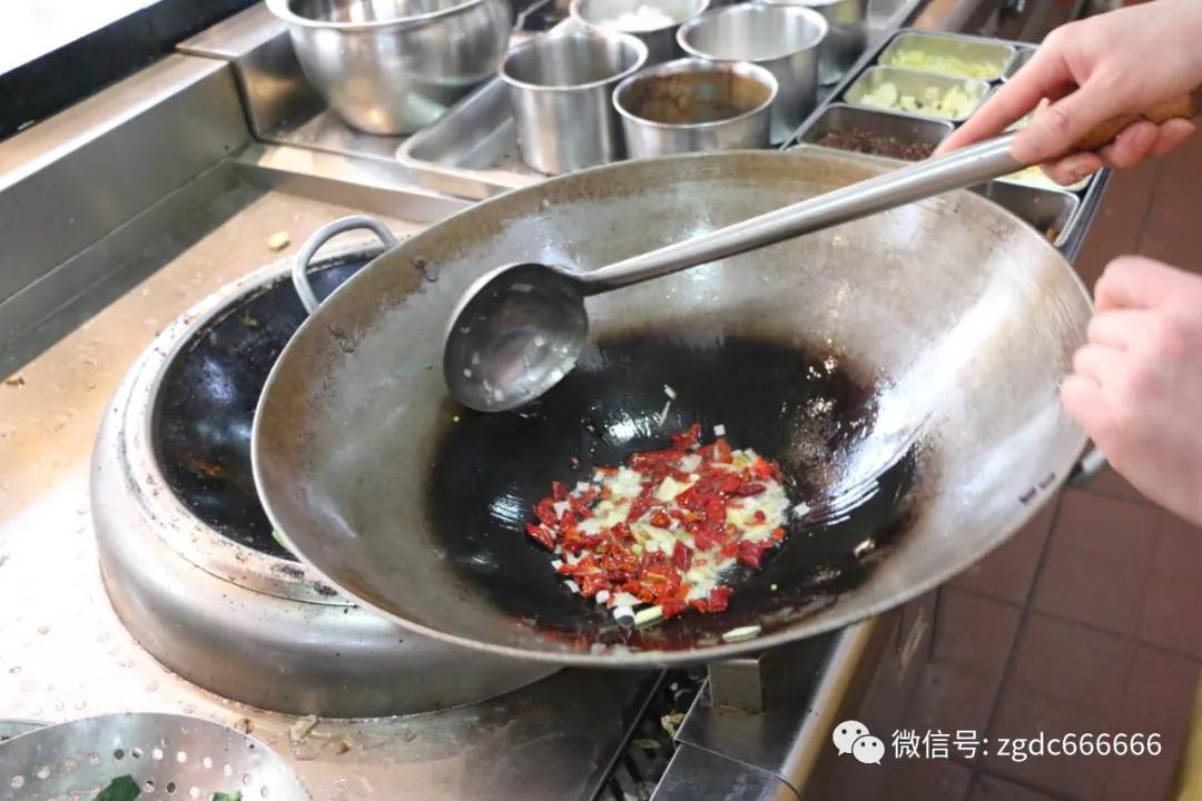 椒盐炸河虾的做法,如何炸河虾又酥又脆又香