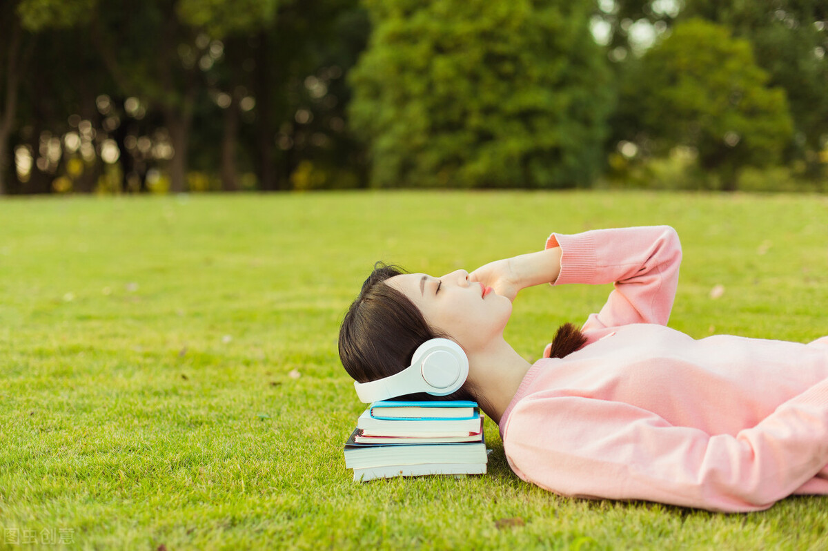 总是睡不着胡思乱想吃什么药,深夜睡不着总是胡思乱想怎么办