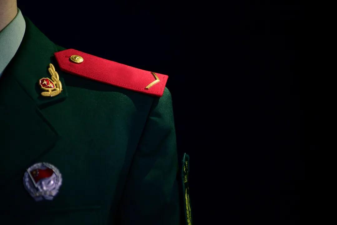 大学生入伍家庭优待金发放标准 (异地入伍家庭优待金由哪发放)